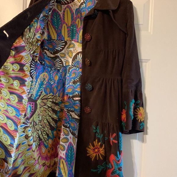 Judith March Size Small 3-tiered ruffle jacket w/bell sleeves & appliqué detail - Picture 10 of 13